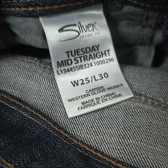 Silver Jeans - Picture 3 of 5